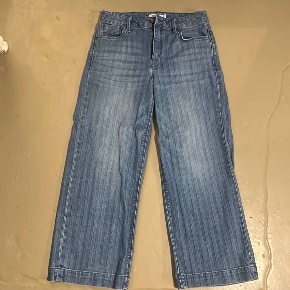 Cropped wide legged jeans